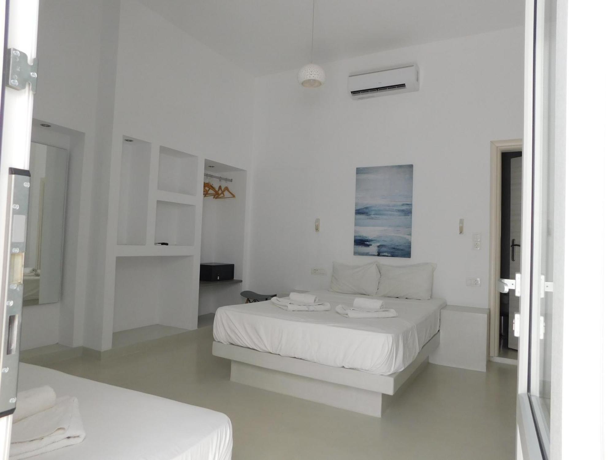 Fira Unique Rooms Eksteriør bilde